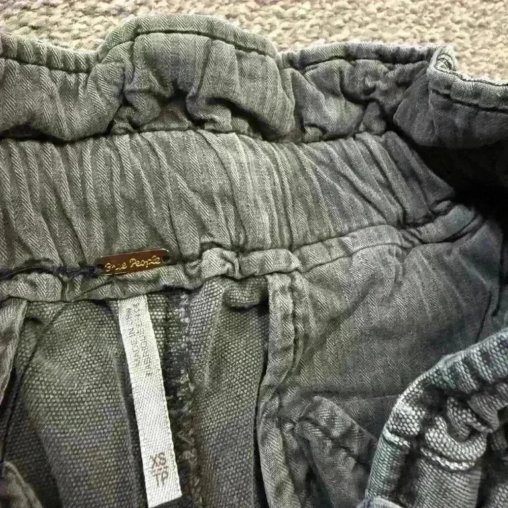 Free People Margate Pleated Paper Bag Trousers Size XS - Picture 6 of 6